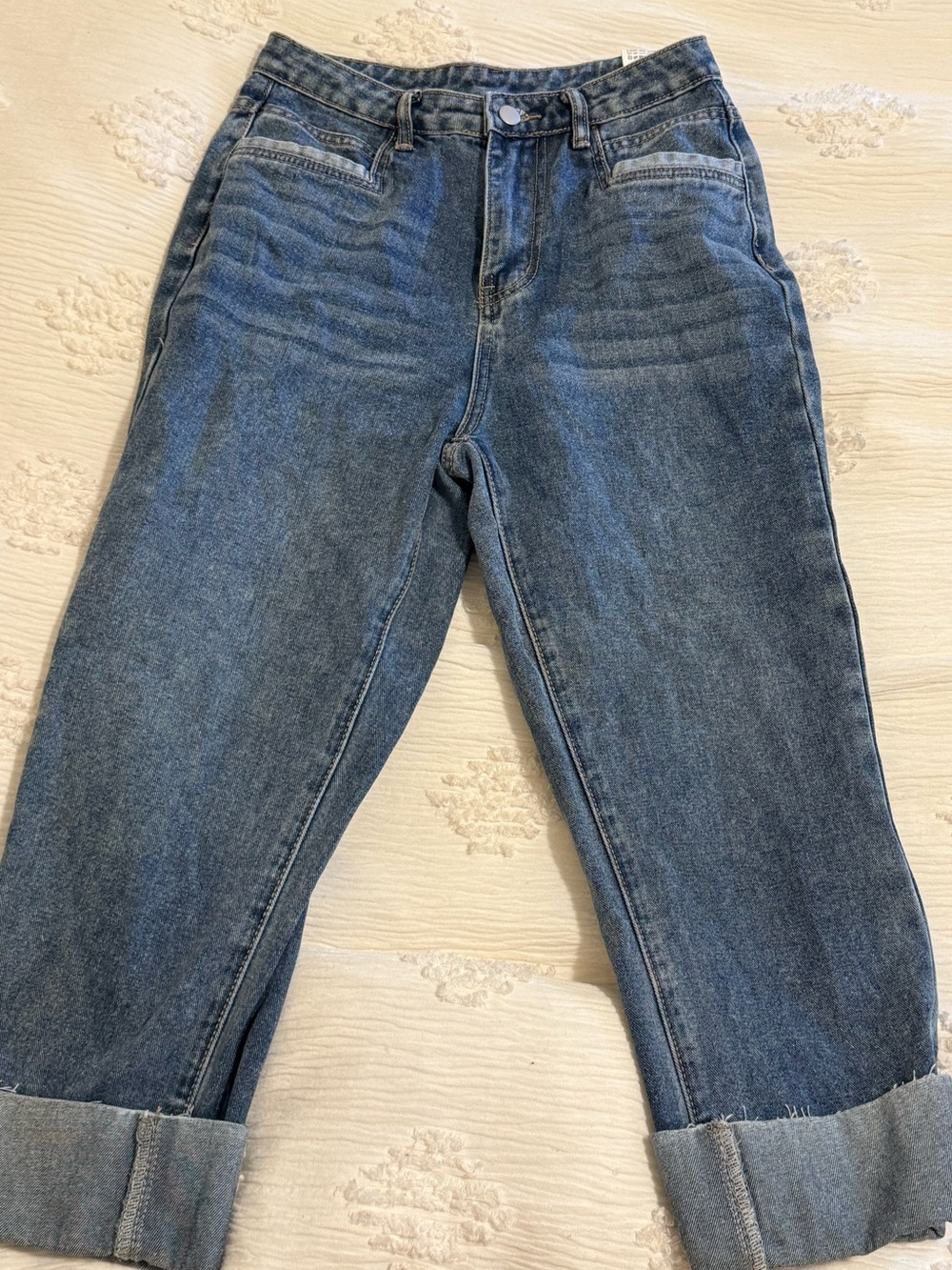 Dazy Relaxed Boyfriend Jeans in Medium Blue